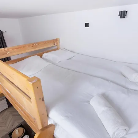 Apartment Joselewicza Cracow Kazimierz By Renters